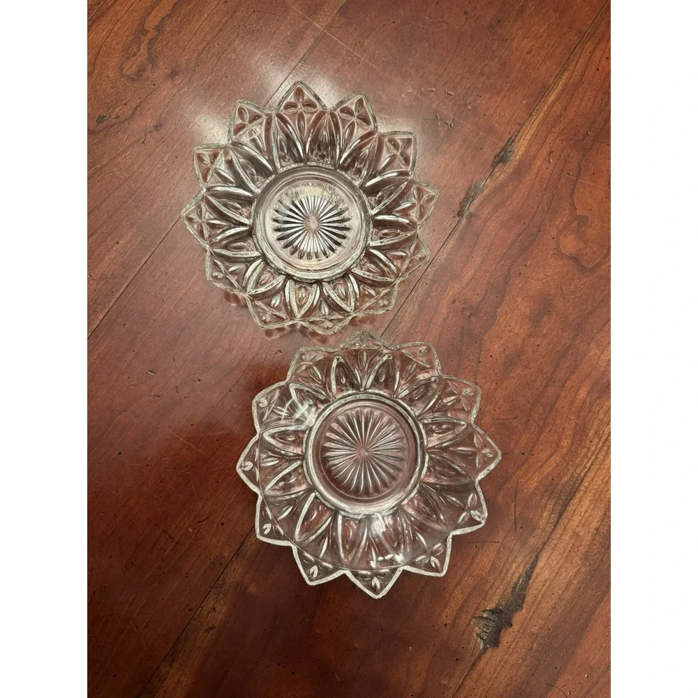 2 Federal‎ Glass 1950's Clear Glass Flower Petal Pattern Bowls 12 Point